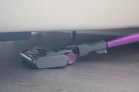 轻松除尘不沉重，吉米小轻杆吸尘器双尘杯更减压，家居清洁干净又省心