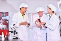 娇颜需要细心呵护，康芙美 | 甘草精华液致力做美丽的忠诚守护者