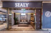 赢在睡眠 为梦加冕 丝涟携手 前世界羽毛球冠军鲍春来一同为梦加冕