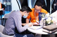 上海·广州双展揽获166家新商，艾依格直营新模式受热捧！