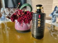 数产经济推动湾区变革，高端柔顺酱香心悠然酒亮相广州塔