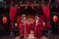 越来越多年轻人穿汉服结婚，是一种文化倒退吗？