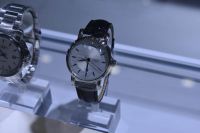 万表携莫勒手表亮相首届消博会，匠心品质圈粉无数