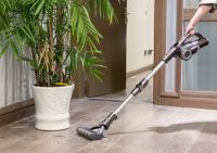 宝妈打扫难？华为智选手持无线吸尘器，智能科技事半功倍做清洁