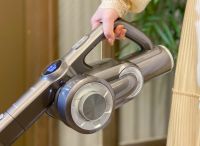 宝妈打扫难？华为智选手持无线吸尘器，智能科技事半功倍做清洁