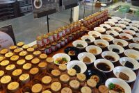 旅行与美食相伴，壹捞百味蘸料火锅联合览众房车传递品质生活新理念！