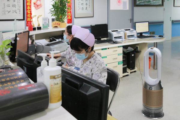 戴森向北京多家三甲医院捐赠空气净化风扇,为冬季送去洁净空气