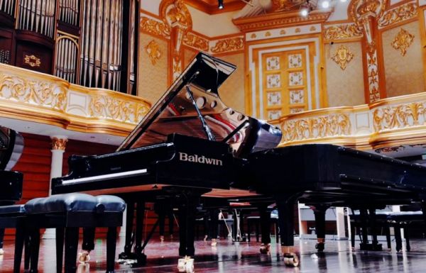 鲍德温钢琴-1.jpg