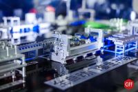 数百家公司扩产能：家具设备厂商谁成了赢家？