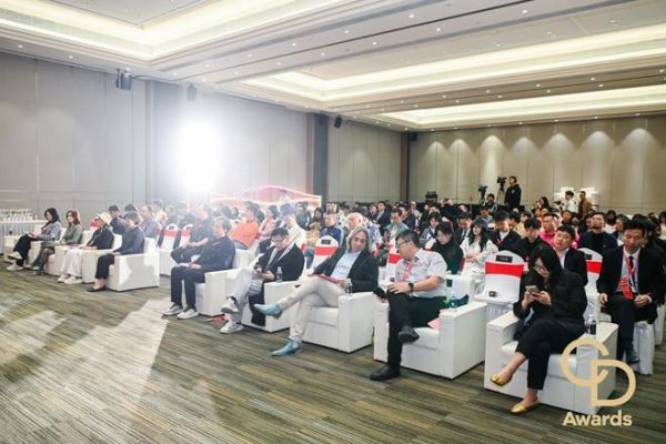 荣耀加冕！千百荟荣膺 2025 中国家博会华钻之星重磅奖项