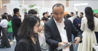 直击AWE2025丨华为鸿蒙智家携手易慧家“承弦智能开窗器”闪耀亮相