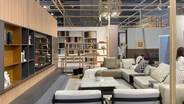 “轻高定”领航者，哲木高端定制携新品精彩亮相2025广州定制家居展