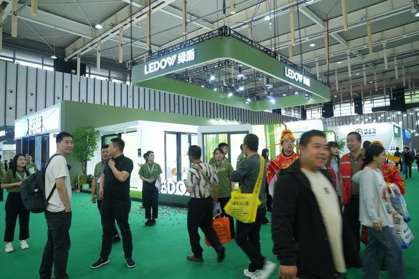 绿盾门窗亮相DCDE南京门窗移门定制展，以创新科技赋能品质生活