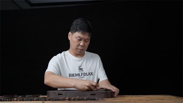 紫檀问道三十载，葛洪亮重续东方艺术家具文脉