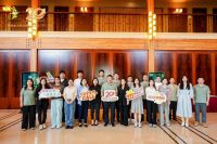 兔宝宝上市二十周年媒体工厂行：坚守绿色初心，构建大家居生态新格局