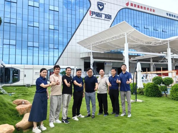 信念之光，照亮智造前路 | 汉狮董事长赴伊盾门窗，解码“勇往直前”的硬核密码