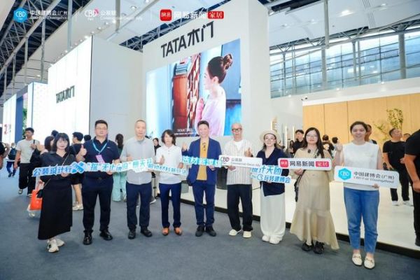 2025中国建博会“公装设计行”探展TATA木门：场景革命与静音科技的深度碰撞