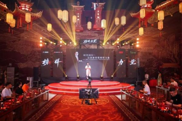 聚焦!大将军瓷砖荣膺“年度家居领军品牌”,大奖为何偏爱TA?
