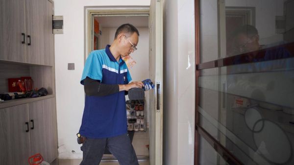 18年深漂返乡做安装师傅：“回家是正确的选择。”