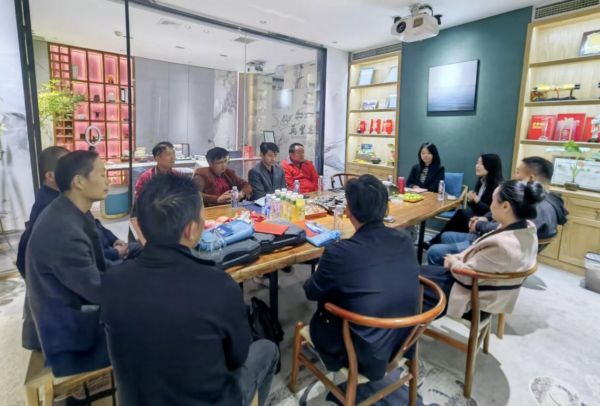 全联产业工人委员会暨芝麻装天津办公室召开核心理事会议,聚焦三大任务部署未来工作