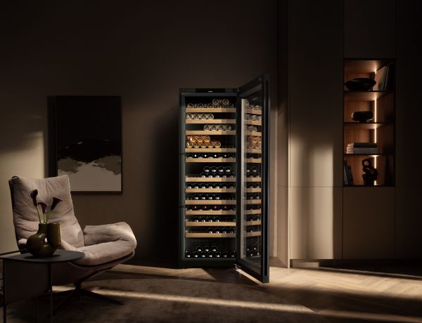 Liebherr利普赫尔推出Vinidor Selection系列WPgbh 7473酒柜...