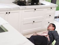 三思跌倒侦测吸顶灯：用适老化科技填实独居生活安全缝 