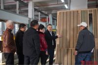 智能化升级 + 多元化布局 浙江金凯门业迎林业局考察赋能
