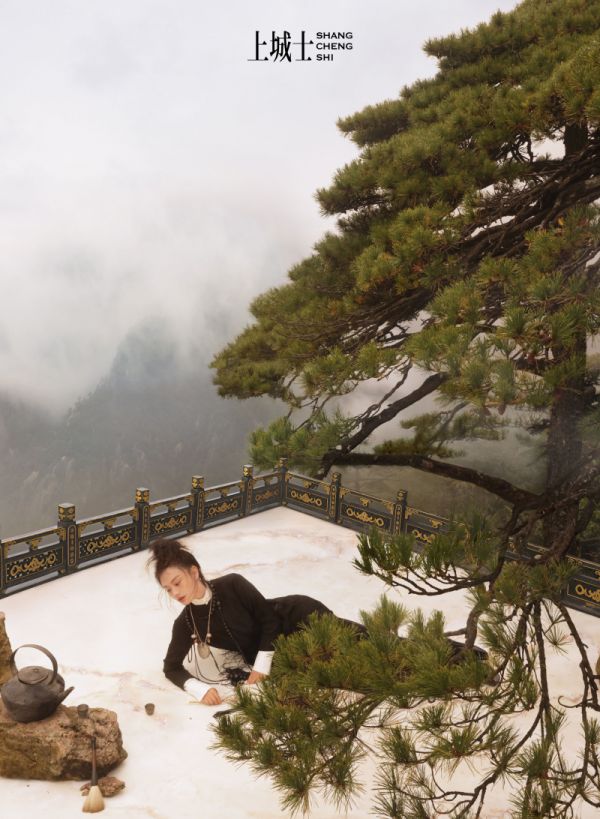 冠珠瓷砖携国内领先人文生活媒体《上城士》,以城为脉探索东方人居美学