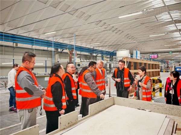 从“标准先行”到“品质透明”！国际一线品牌伊派・爱马仕瓷砖岩板，用六大严苛标准筑牢安心家！