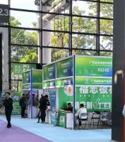 绿色展位吸睛全场！福志板材ENF级无醛新品闪耀2025广西林木展