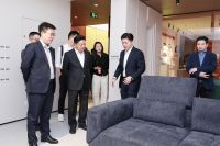 左右家居与红星美凯龙深化业务战略合作，共探行业转型新路径