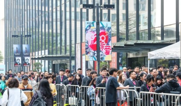 材料商的盛宴,设计周的退场?——谁主导这场“失焦”的行业狂欢?