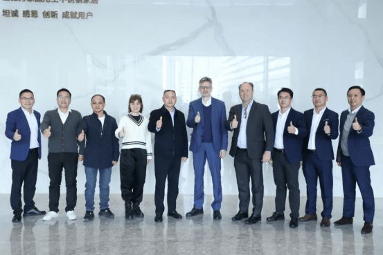 交流互鉴 共筑卓越丨德国海蒂诗高层一行莅临百能家居参观考察！