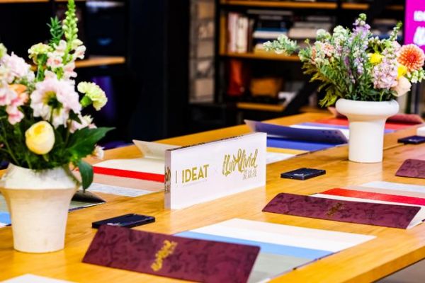 iLuvVivid 爱涂妆在沪举办“艺术家的万种可能”新年晚宴