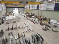 深度评测 | 无上岩板VS进口大牌：36000吨压机下的品质对决