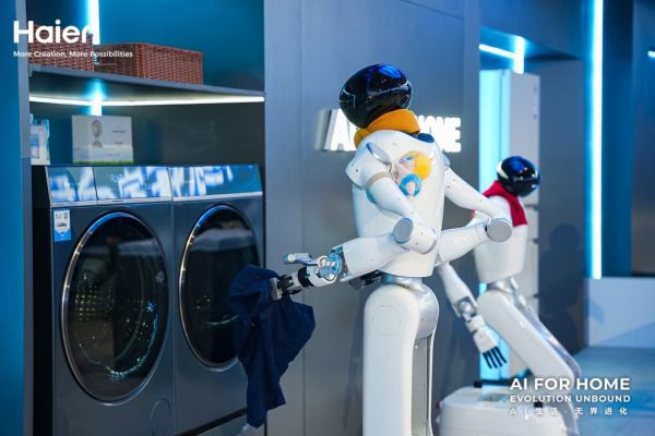 罗清启:海尔家庭机器人实际上是三个“保姆”入户