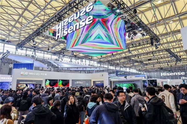 AWE现场直击:海信全新百吋矩阵亮相,硬核技术引领电视WALL时代