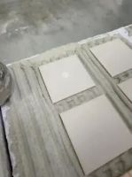 为什么贴岩板要选专用胶？