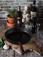 百年手工坚守，传家宝级厨具：瑞典SKEPPSHULT斯肯特铸铁锅，5mm厚底均匀导热，天然...