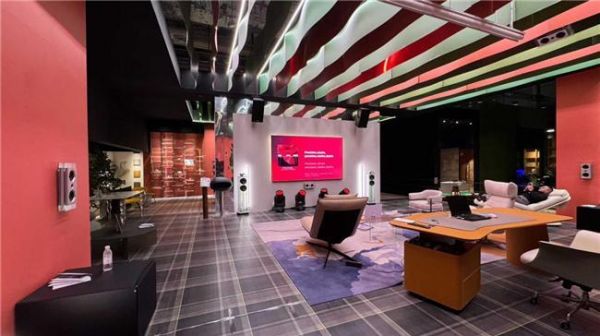 者尼智能影音 × 德国 d&b｜以演唱会级标准，定义「快乐屋」家庭娱乐新高度