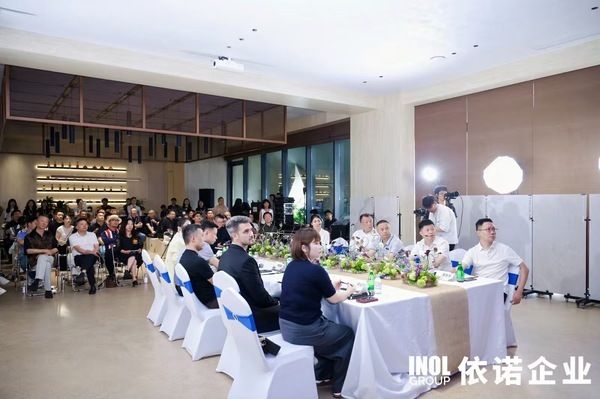 快讯｜依诺四大釉面新品今日首发，“水性数码釉”成陶博会焦点