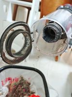 全球自集尘吸尘器技术进化：友望吸尘器的引领之路