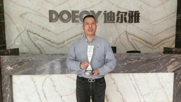 实至名归!DOEOY 迪尔雅斩获 “2025 中国厨卫行业影响力品牌” 殊荣