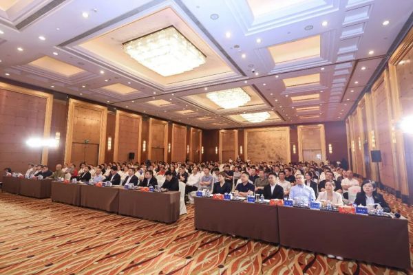 服务筑基·向新而行 | 2026年度统帅装饰全品类供应商招商大会圆满举行