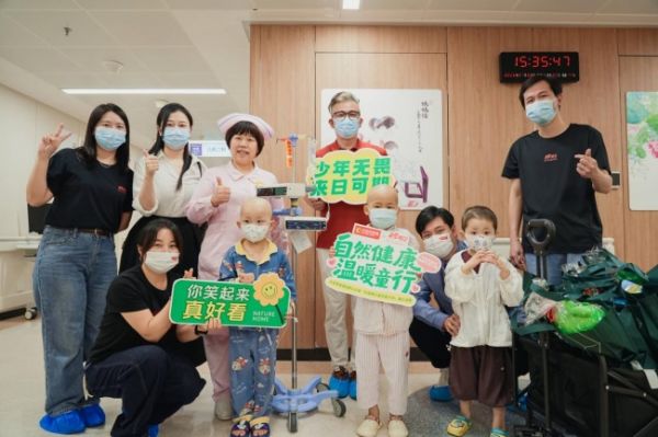 不是一次探访,是每月都在:一群人的三年公益长跑