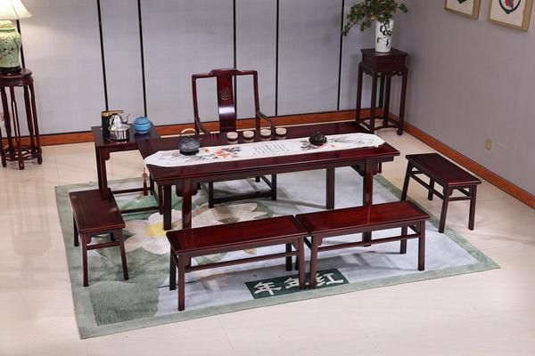 把盛夏过成诗：年年红金典抚平都市人的精神内耗