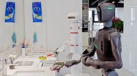 “丽阳小当家”赴英 家政机器人出海服务第一品牌 中国具身智能迈出进家服务出海第一步