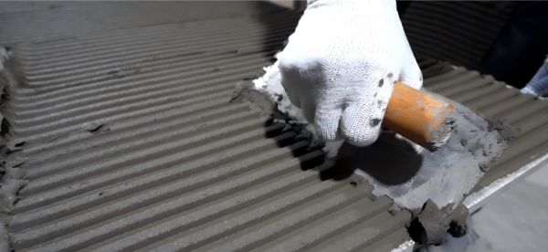 科顺OC320瓷砖胶，凭什么成为高端家装薄贴大砖首选？