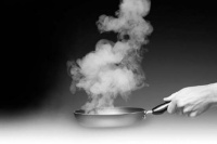 油烟引发“肺部疾病”？海信厨卫HJ325烟机为你戴上烹饪口罩