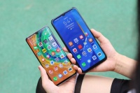 爱上大屏手机的几大理由 2020年还在用小屏手机吗？